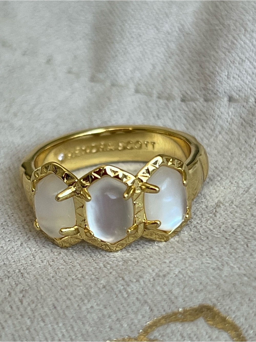 Kendra Scott Ring - Picture 3 of 9